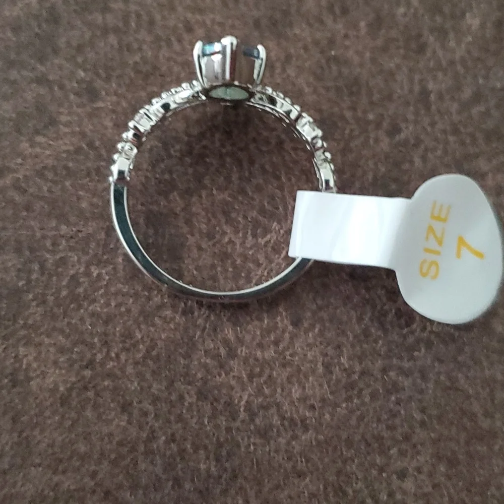 Ladies size 7 ring - Picture 3 of 4
